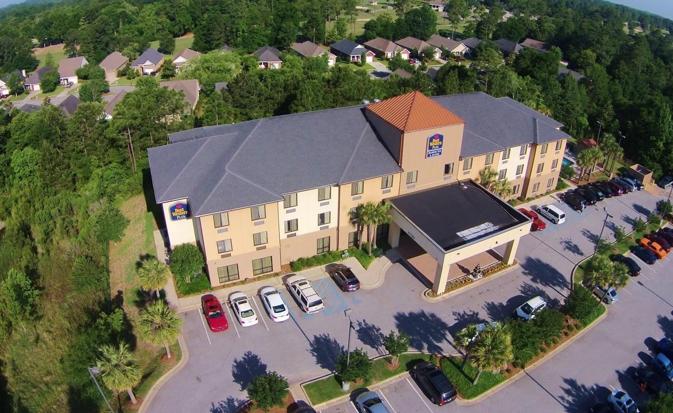 Western Daphne Hotel