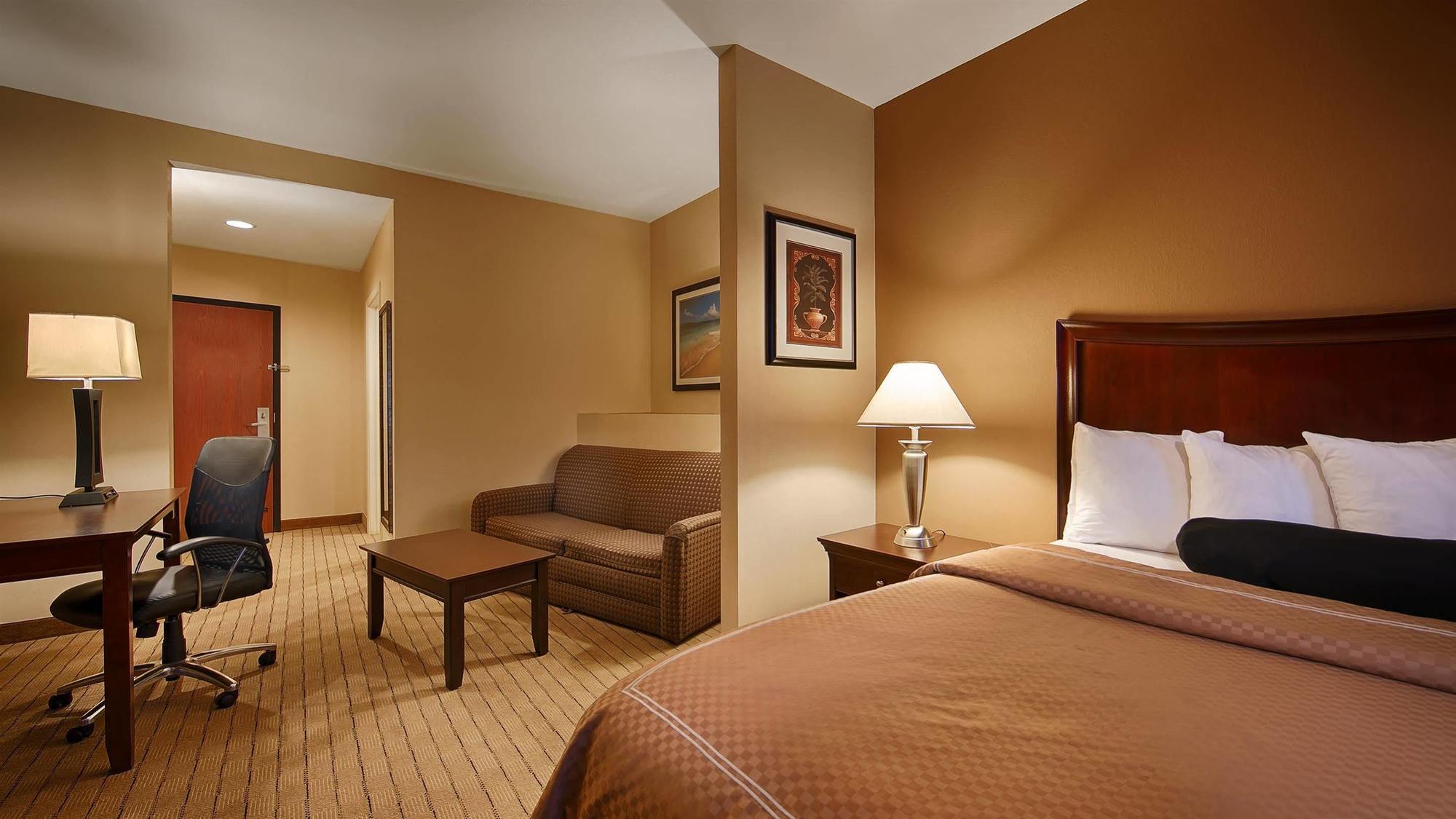 Western Daphne Hotel
